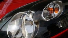 Jak wybrać odpowiednie oświetlenie do mojego samochodu? Podstawowe informacje