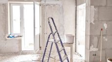 Mieszkanie do remontu – wyzwanie czy okazja? Jak sprzedać nieruchomość w złym stanie